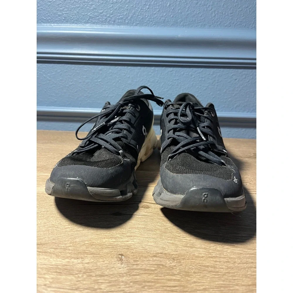 On Cloudnovel Women's Black and Cream Athletic Shoes